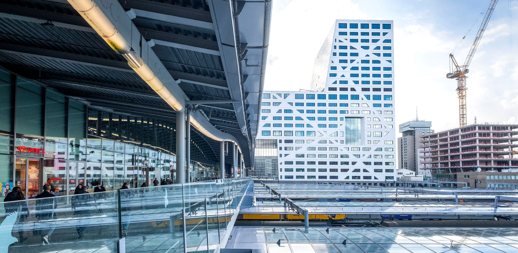 Nieuwbouw De Nieuwe Defensie Utrecht - Zicht op stationsboulevard Utrecht Centraal en Stadskantoor - 1000.jpg